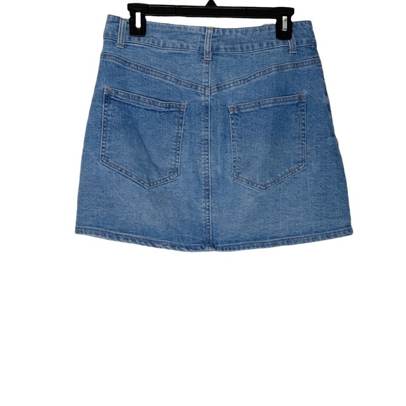 Harper Heritage blue jeans mini skirt with front button closure. Size M - Picture 6 of 6